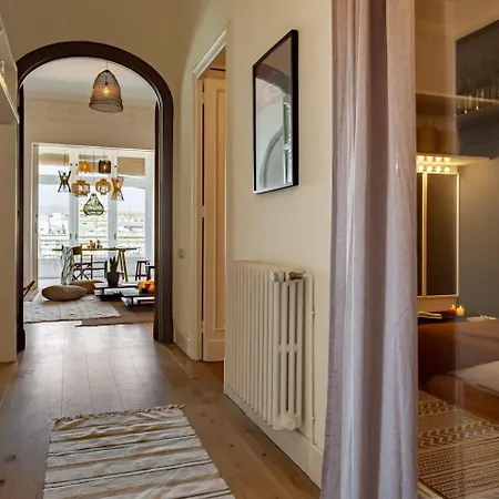 Atins - 2 Bedrooms In Eixample Dreta Appartement Barcelona