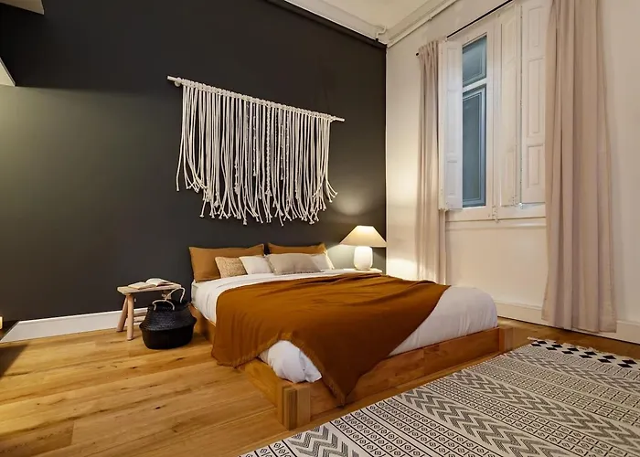 Lägenhet Atins - 2 Bedrooms In Eixample Dreta Barcelona