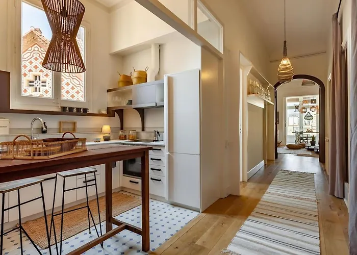 Atins - 2 Bedrooms In Eixample Dreta Barcelona